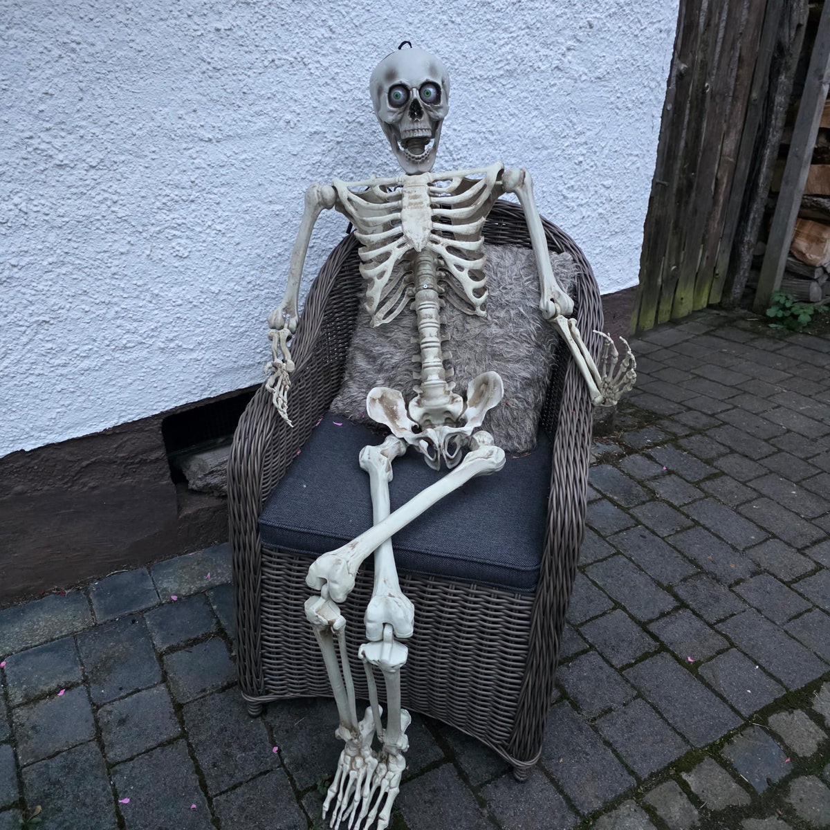 Animatronic Skelett Joe – Der unheimliche Beobachter