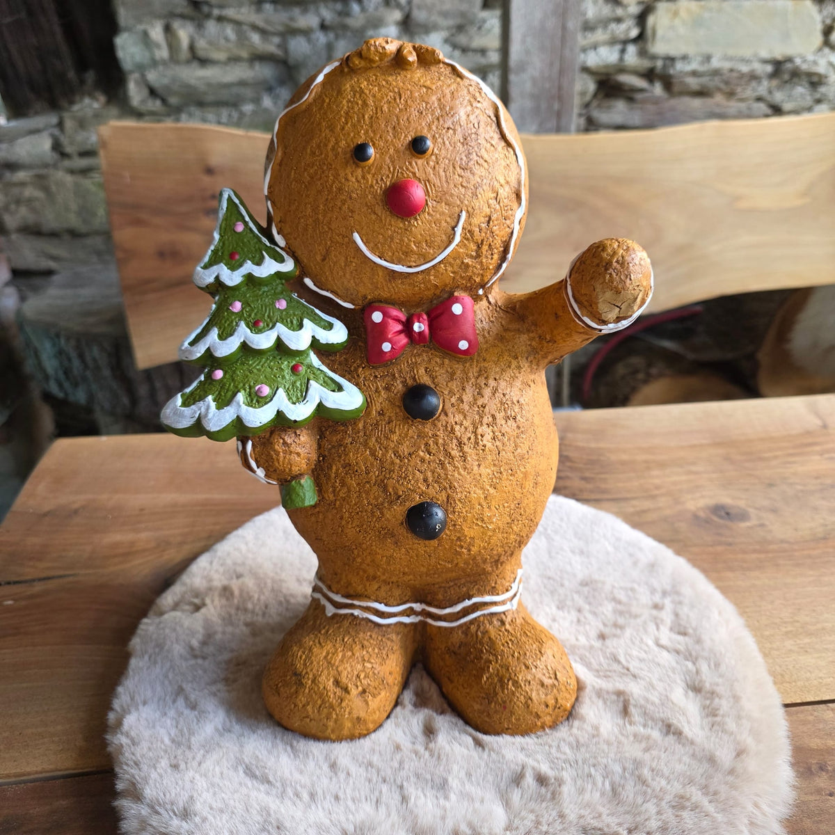 Lebkuchenmann Bruno mit Tannenbaum – weihnachtlicher Blickfang