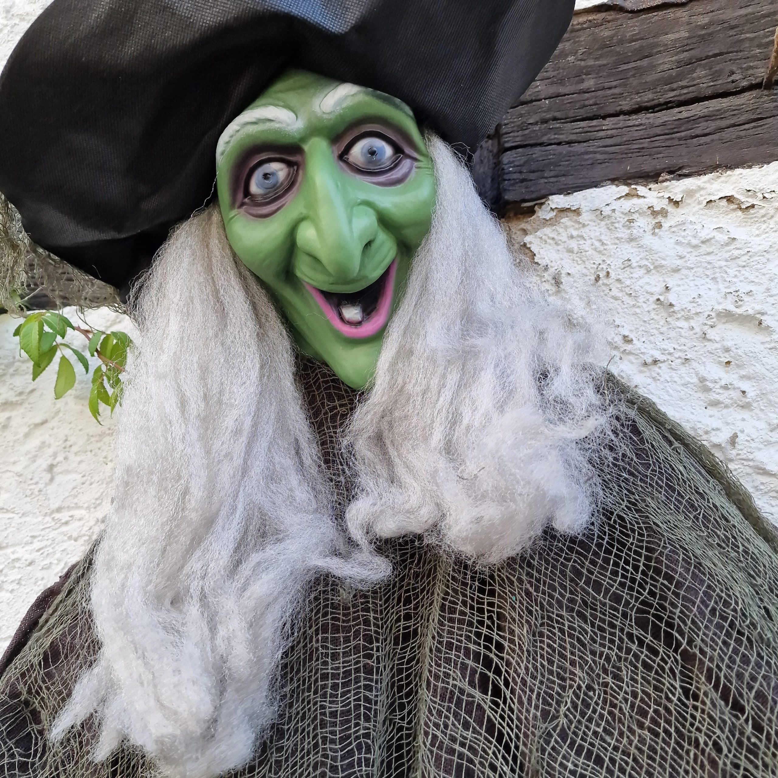 hängende Hexe Madam Boo image 1