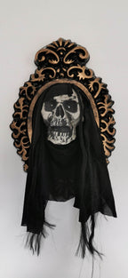 Spiegel mit herausspringendem Totenkopf image 0