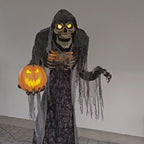 Animatronic Monster mit Kürbis