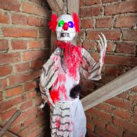 Hängender Horrorclown Diabolo LED