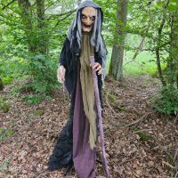 Animatronic Hexe Walburga