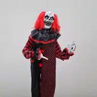 Gruseliger animatronic Doppelkopf Clown