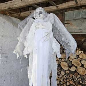 Geister-Puppe mit Flügeln