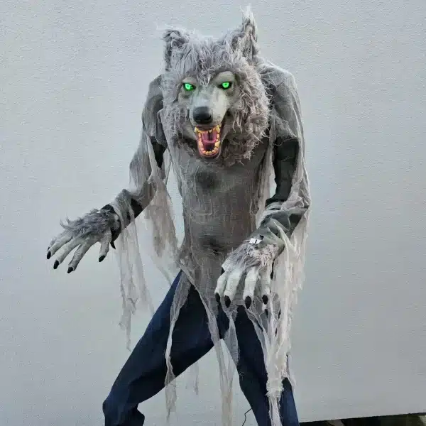 Schauriger-Werwolf-Animatronic- Video Bild