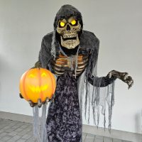 Animatronic Monster mit Kürbis